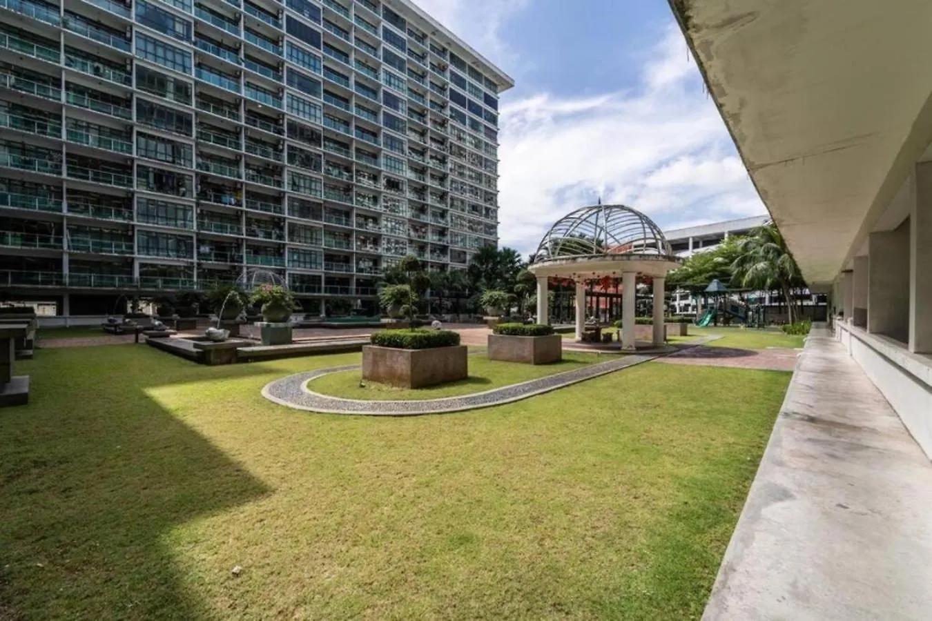 02 Palazio Apartment Japanese Style Studio Mount Austin Wifi & Netflix Johor Bahru