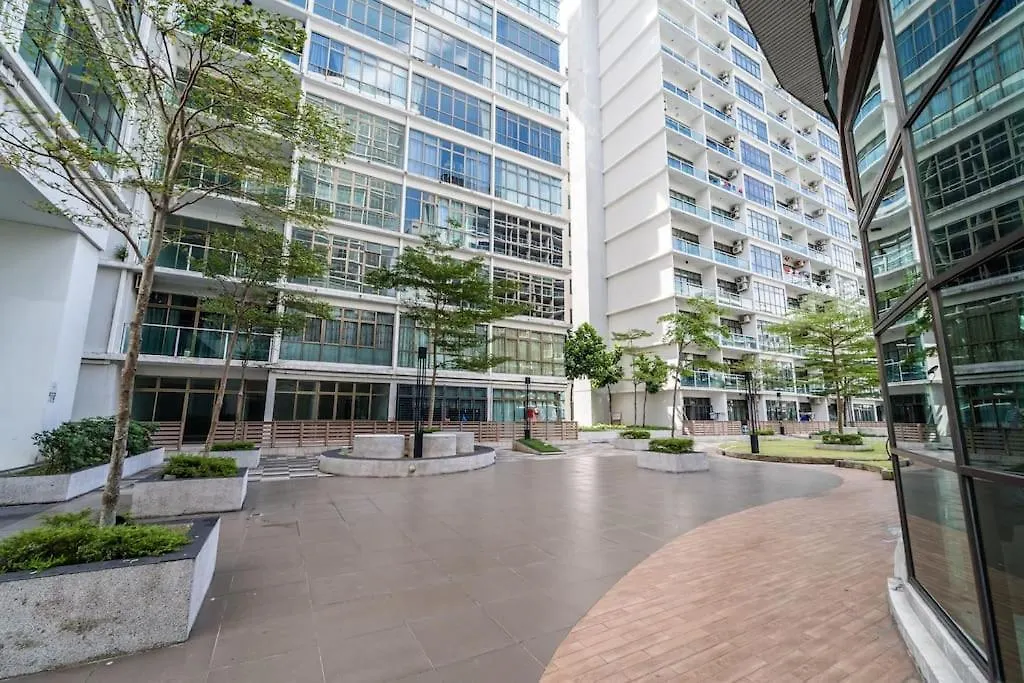02 Palazio Apartment Japanese Style Studio Mount Austin Wifi & Netflix Johor Bahru Malaysia